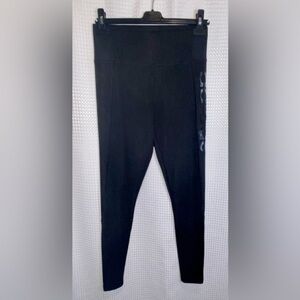 2/40$ Women’s ADIDAS black‎ aeroready leggings with mesh on calves size medium
